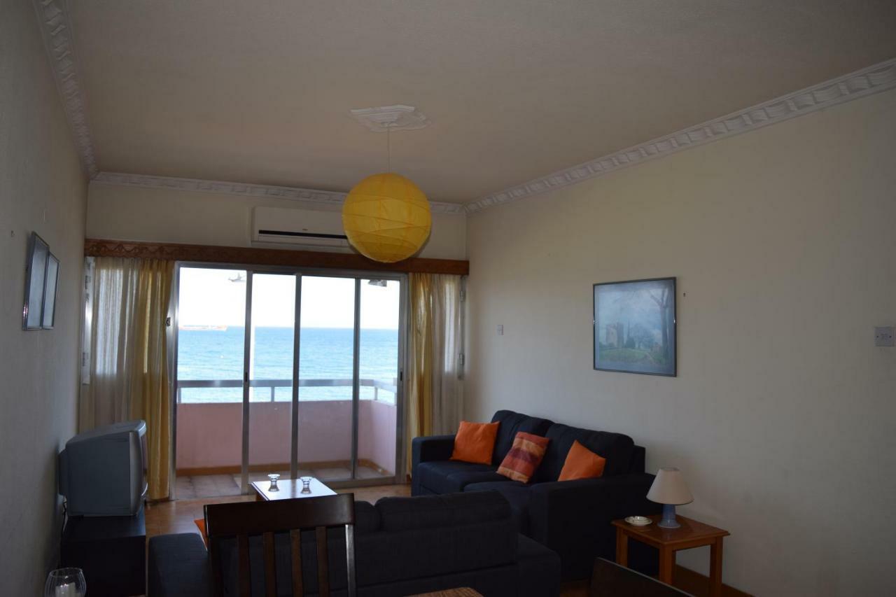 Mediterranean Breeze Apartment Limassol Exterior photo
